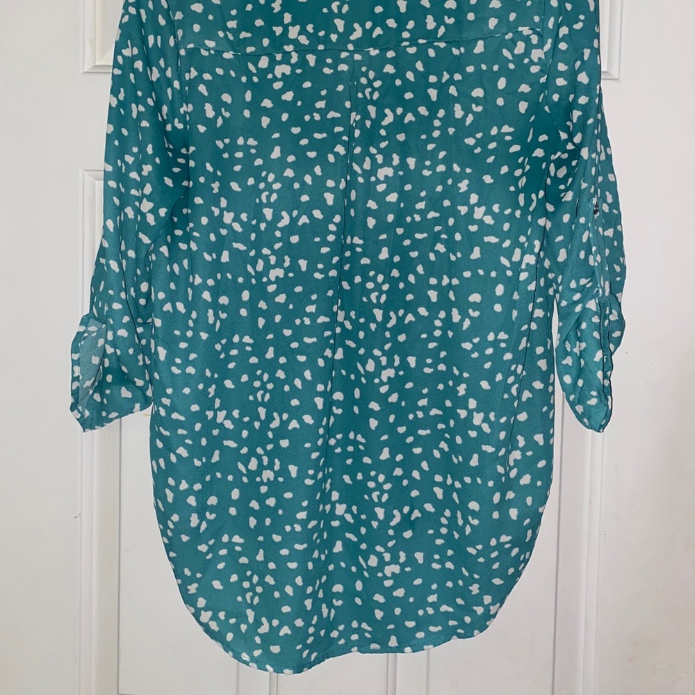 Lush Medium shirt; StitchFix: beautiful comfortable flowy shirt